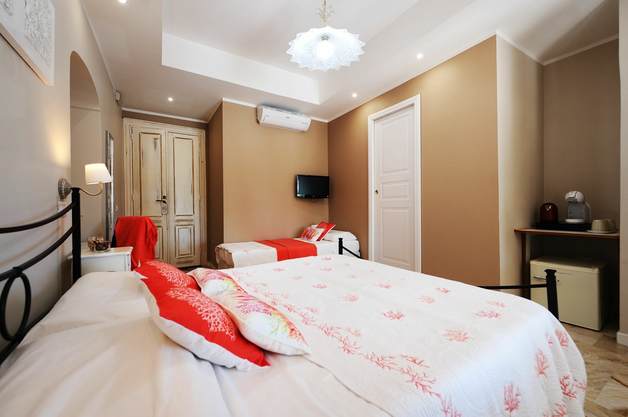 Onda Marina Rooms Кальярі Екстер'єр фото